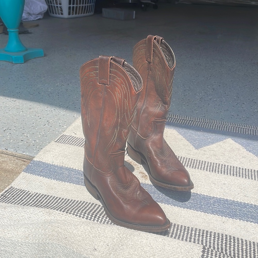 Womens Frye cowboy boots worn once